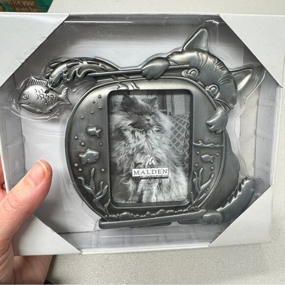 Malden Pewter Silver Kitty Cat Picture Frame 2.5 x 3.5 Cute Fish Bowl - Picture 2 of 5